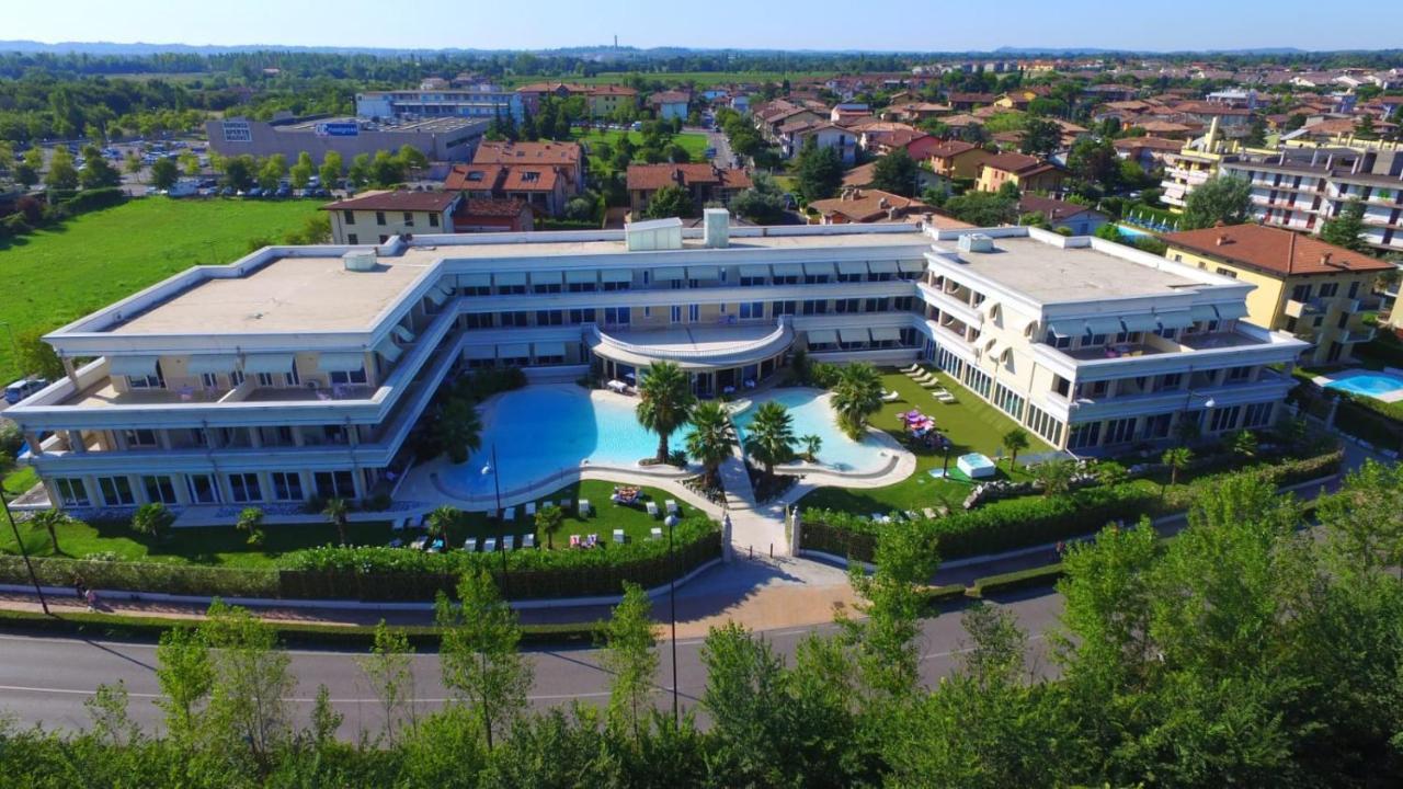 Appartamento Du Lac 1 Desenzano del Garda Exterior photo